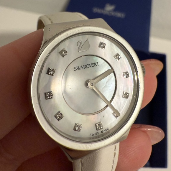 Swarovski Dreamy Leather Watch - Picture 8 of 17